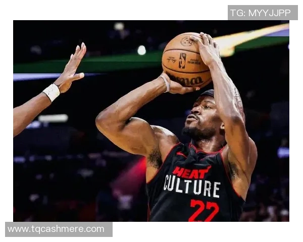 吉米巴特勒带领球队奋勇争先展现领袖风范与不屈精神