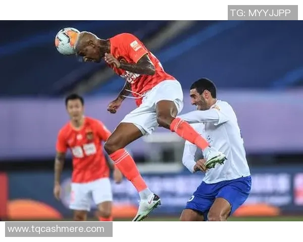 鲁能与富力精彩对决全场视频回顾及精彩瞬间分析